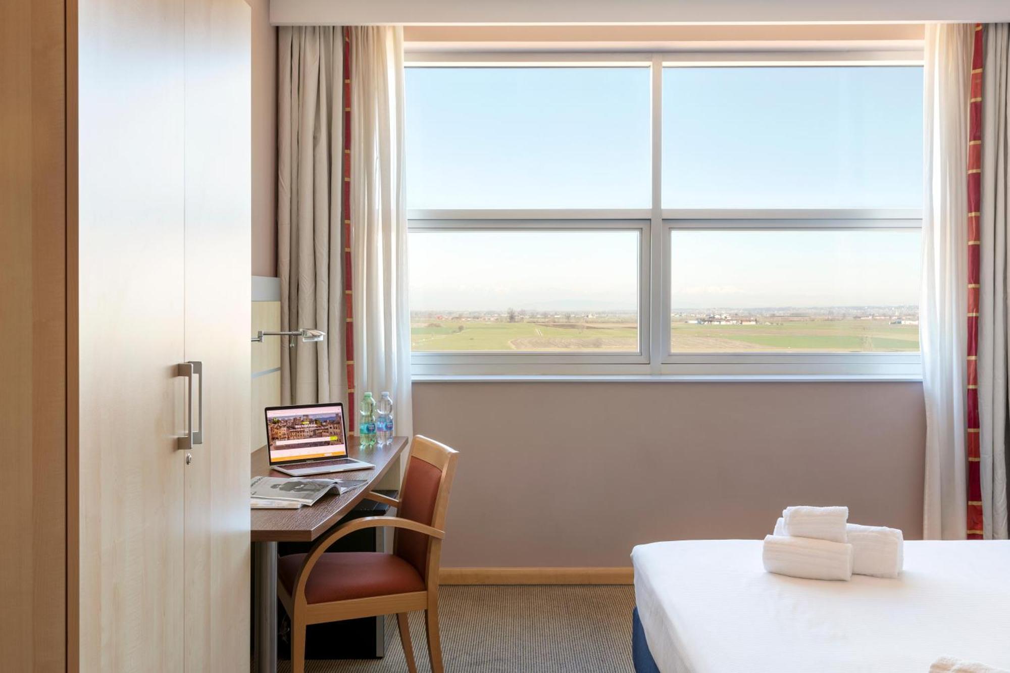 B&B Hotel Cherasco Langhe Luaran gambar