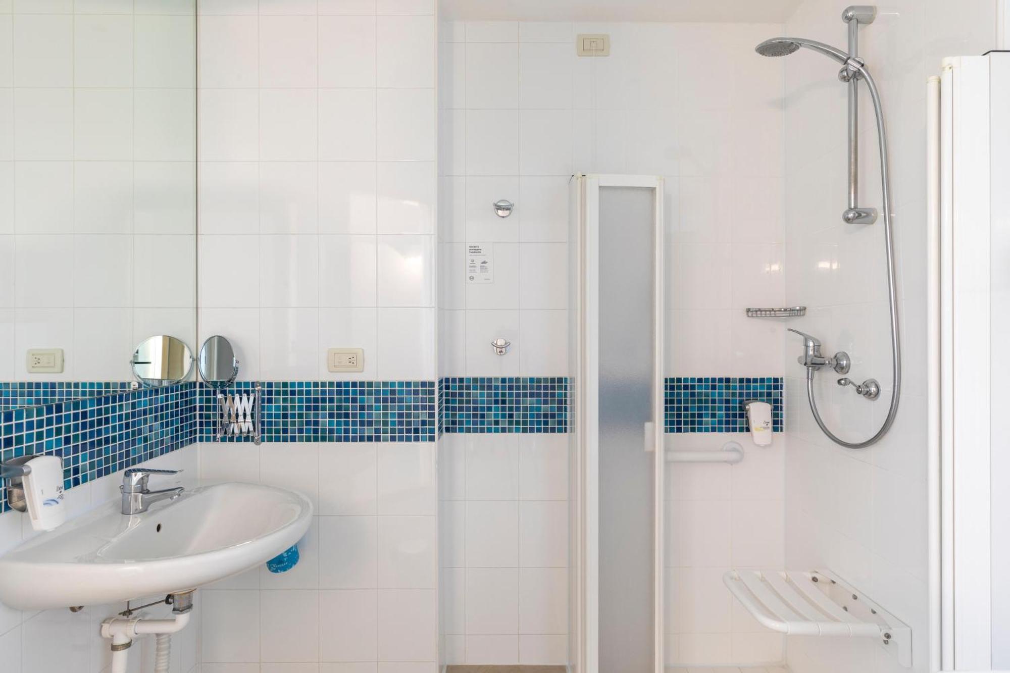B&B Hotel Cherasco Langhe Luaran gambar