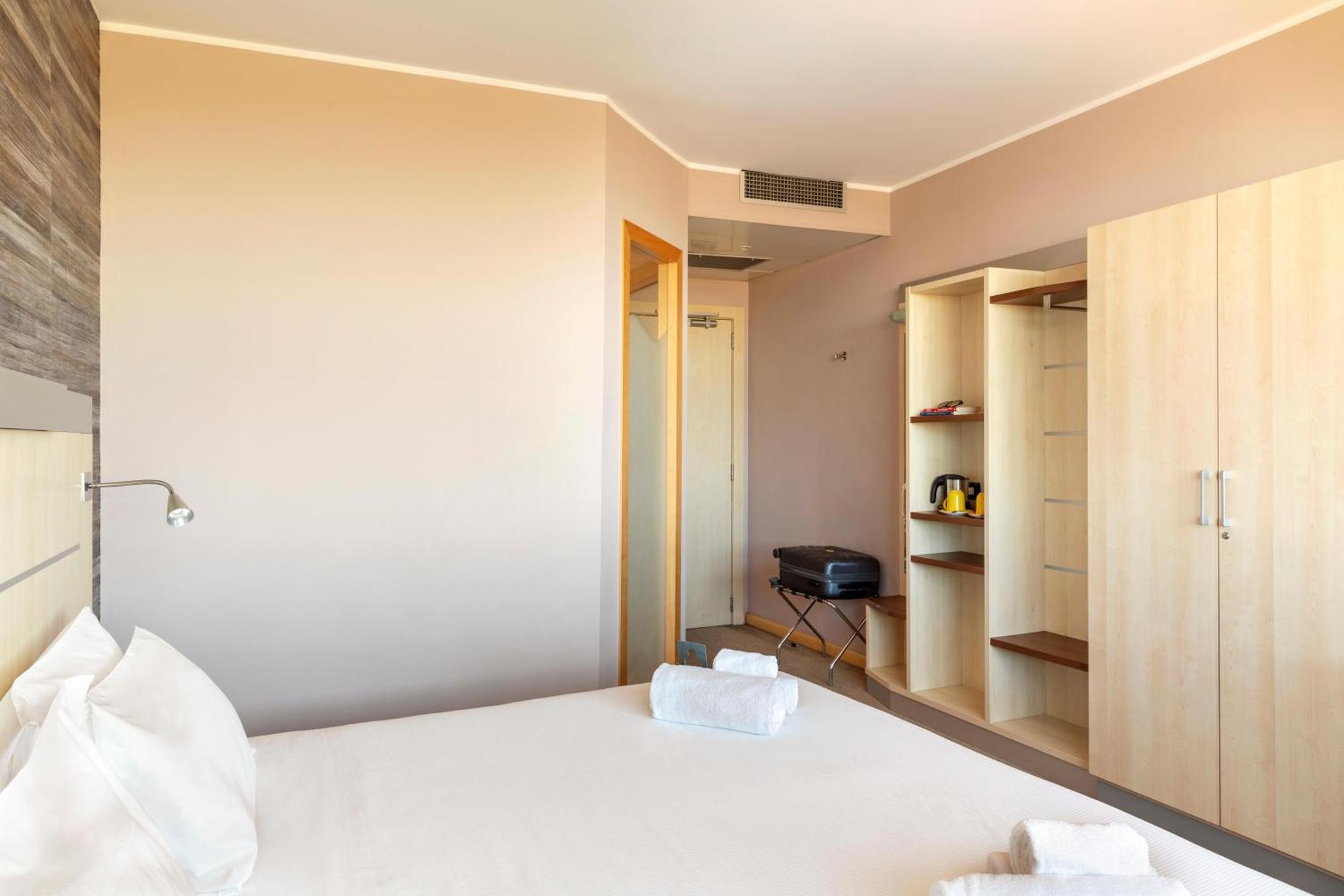 B&B Hotel Cherasco Langhe Luaran gambar