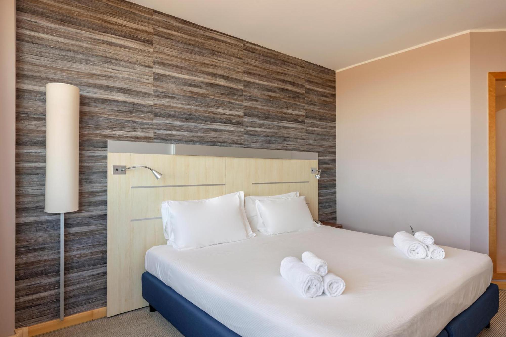 B&B Hotel Cherasco Langhe Luaran gambar