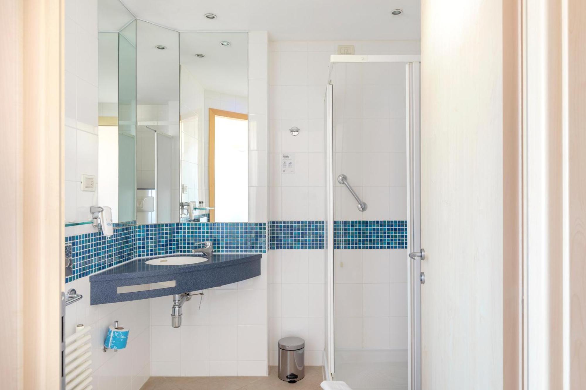 B&B Hotel Cherasco Langhe Luaran gambar